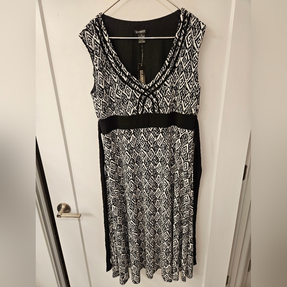 NWT - Glamour Black and White Stretch Midi Dress - Size 16 - Picture 10 of 12